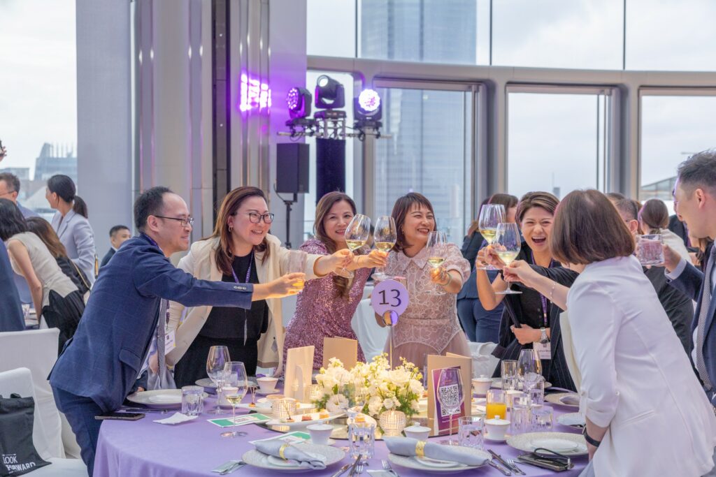 CUHK EMBA Annual Conference and Dinner 2025 alumni cheers